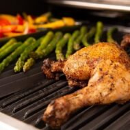 Broil King Crown 420 Gas Grill BK86525 - Image 6