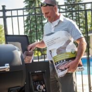 Broil King Regal Pellet 500 Smoker and Grill BK496051 - Image 4